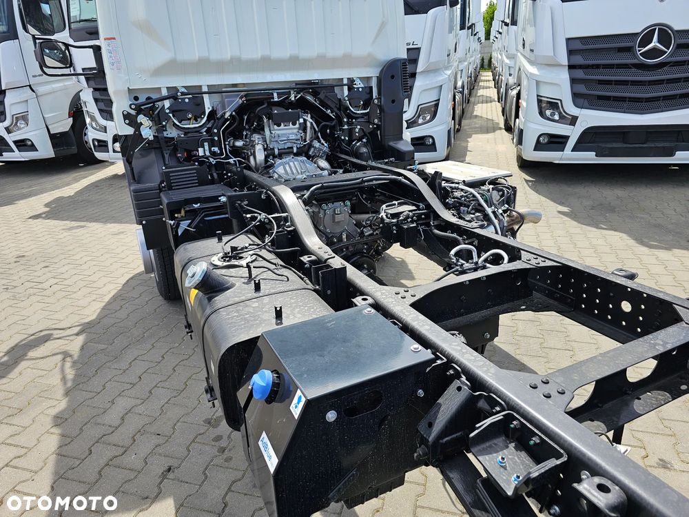 FUSO Canter 6C18 4WD - 8