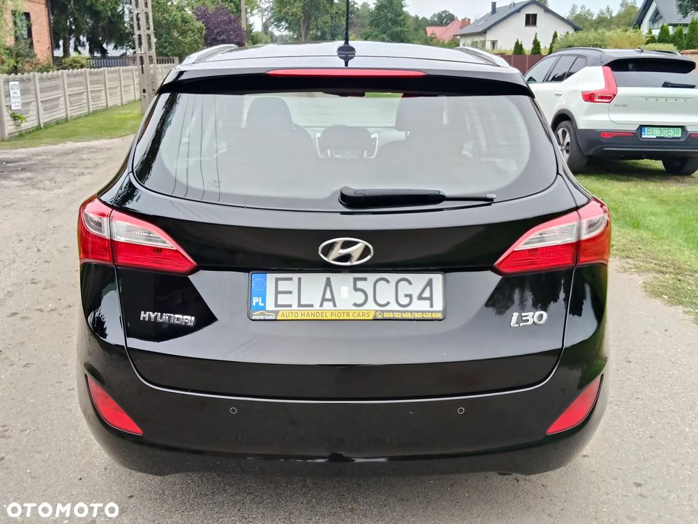 Hyundai i30 i30cw 1.6 CRDi Fifa World Cup Edition - 11