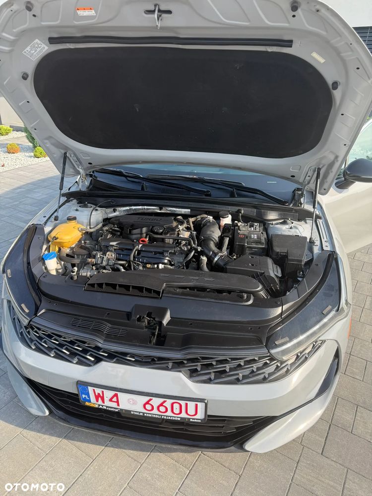 Kia K5 - 2
