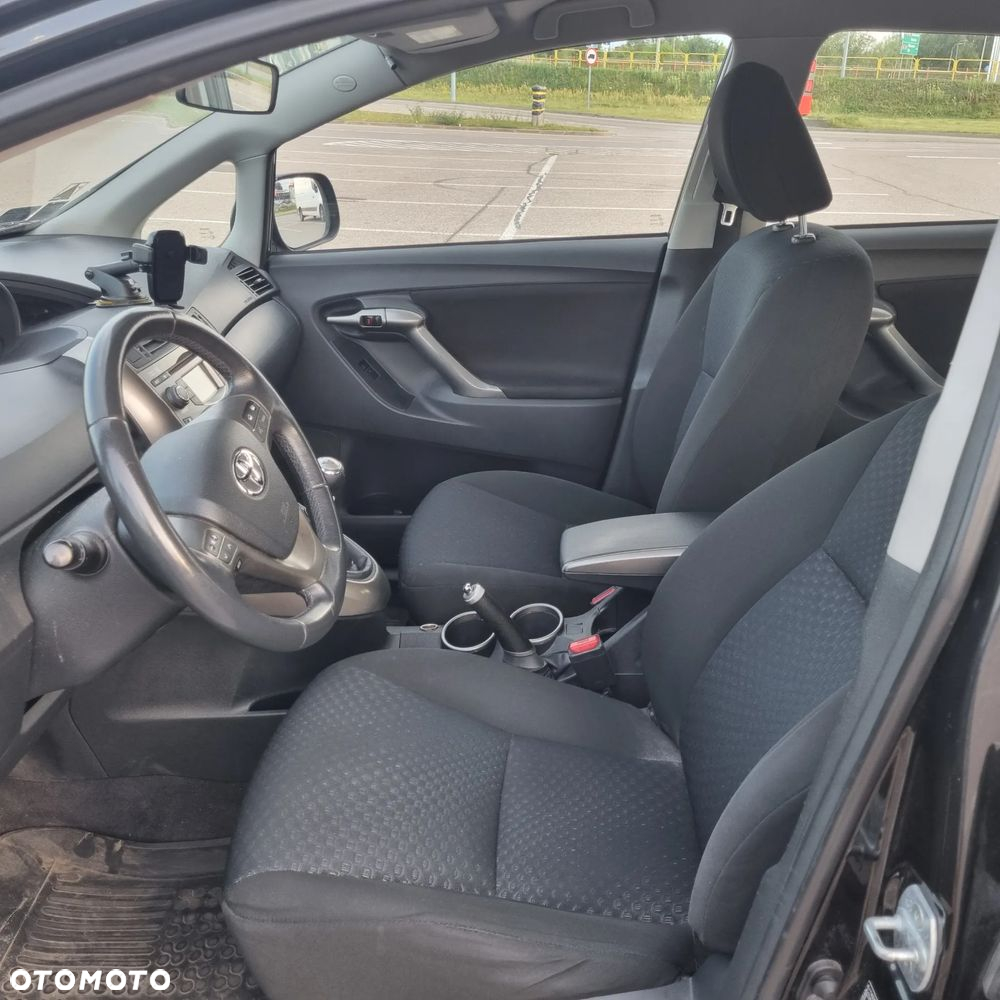 Toyota Verso 1.8 Sol 7os - 10