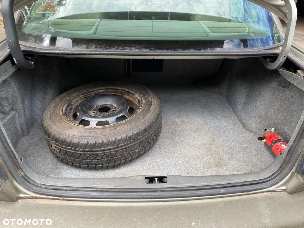 Volvo S70 2.5 - 12