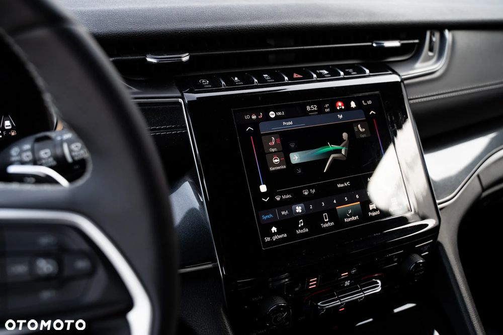 Jeep Grand Cherokee - 15