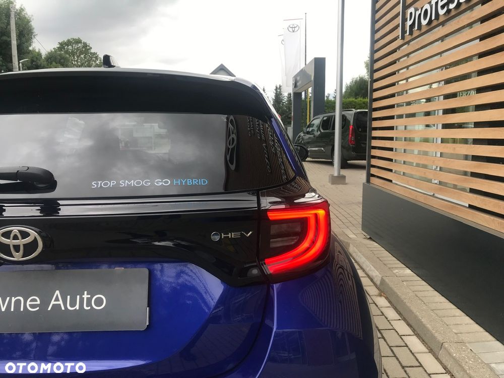 Toyota Yaris Hybrid 1.5 Style - 9