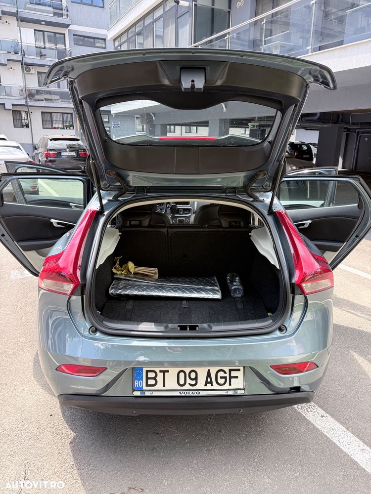 Volvo V40 D2 Aut. Summum - 9