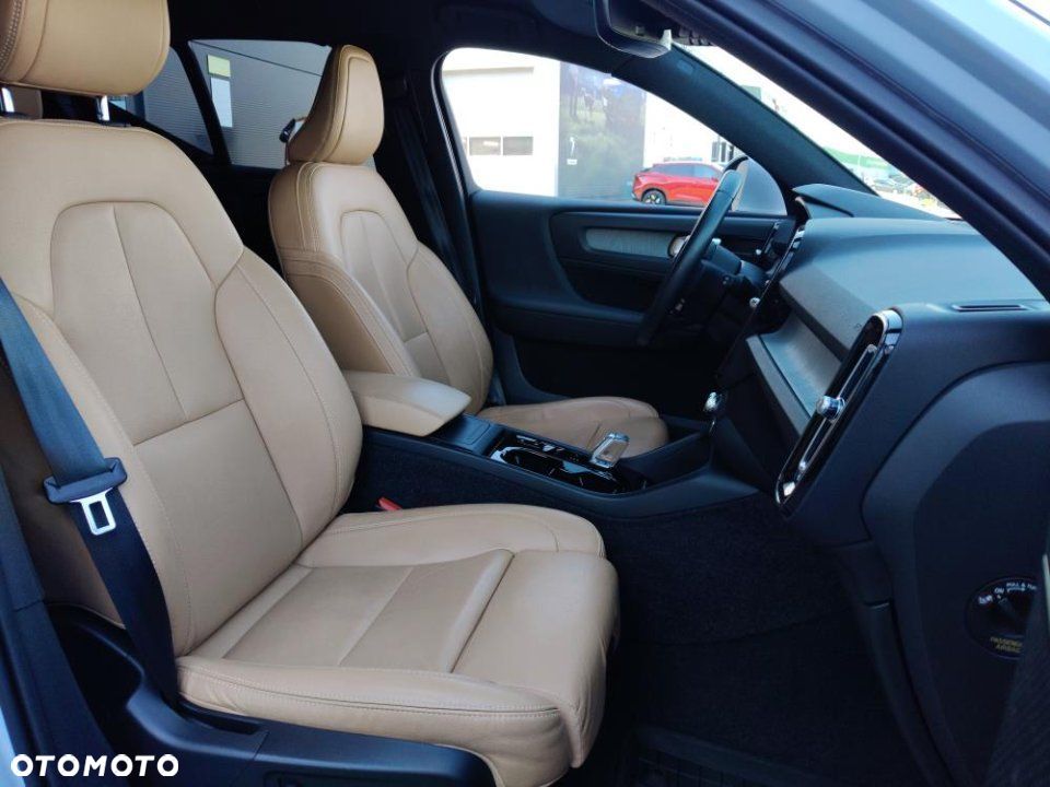 Volvo XC 40 - 23