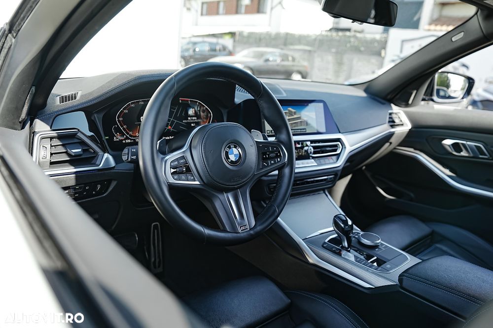 BMW Seria 3 320d Aut. M Sport - 10