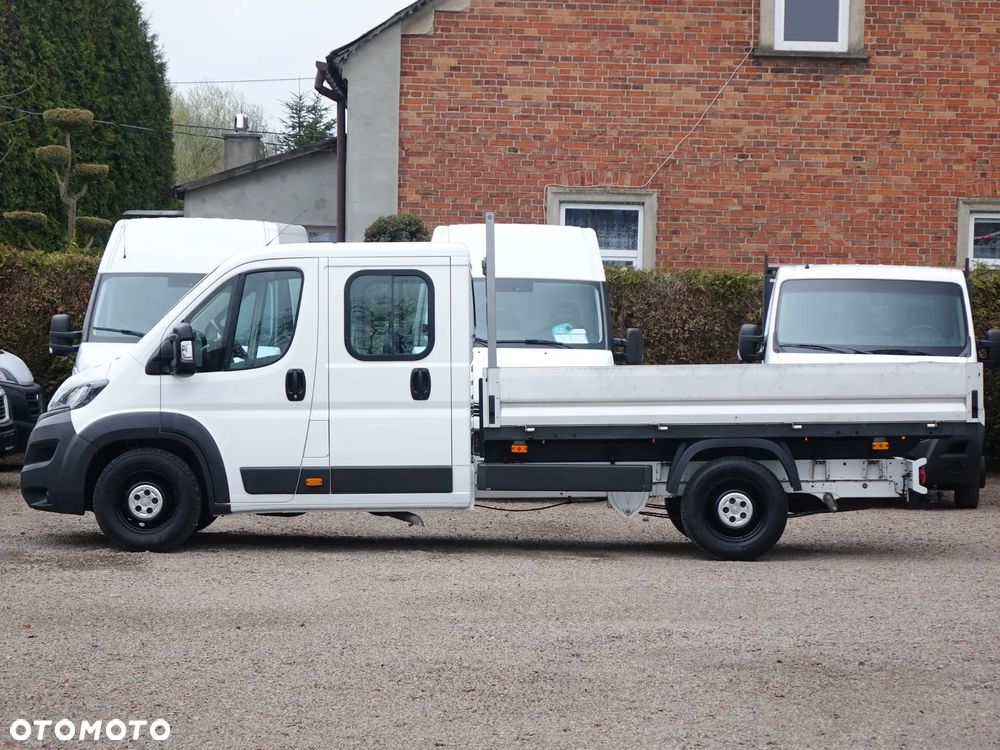 Peugeot Boxer 3.0 180 KM DOKA 7-osobowy skrzynia ładunkowa - 3