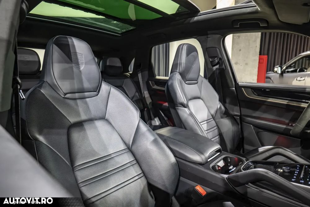 Porsche Cayenne Turbo E-Hybrid - 7