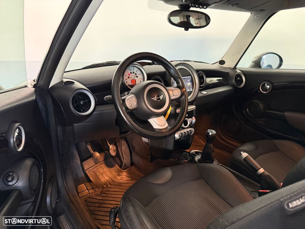 MINI Clubman Cooper D - 13