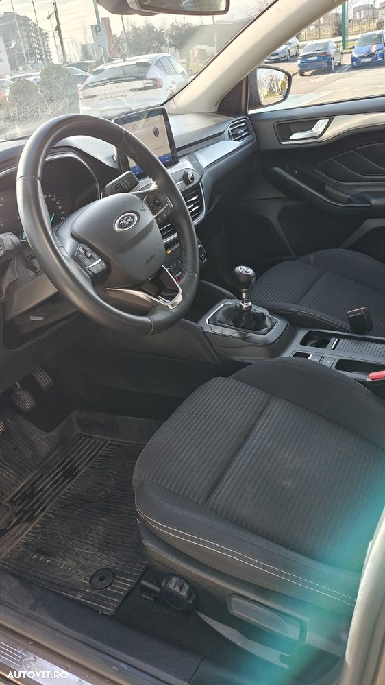 Ford Focus 1.0 EcoBoost Titanium Business - 12