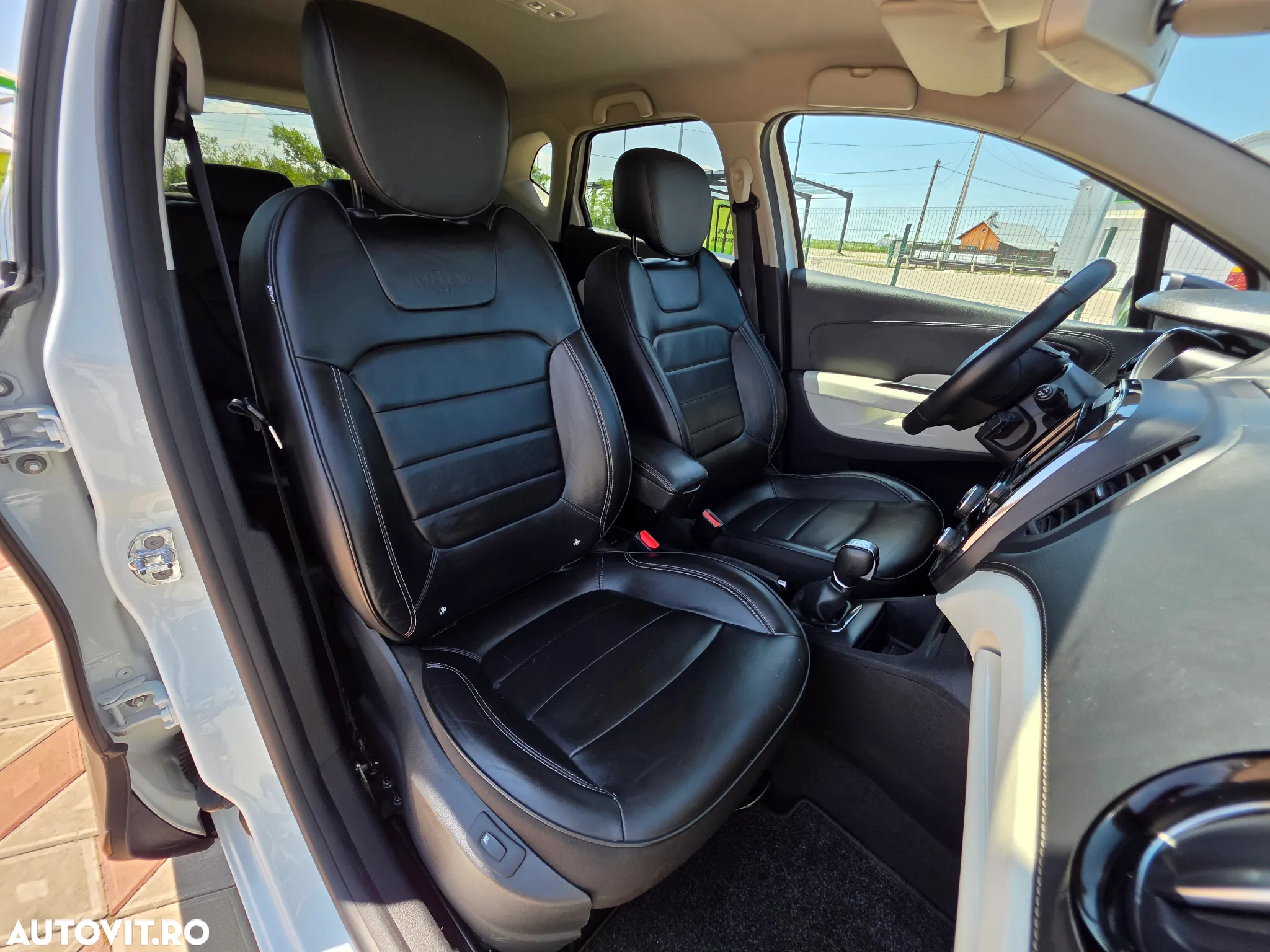Renault Captur ENERGY TCe 120 EDC Luxe - 27
