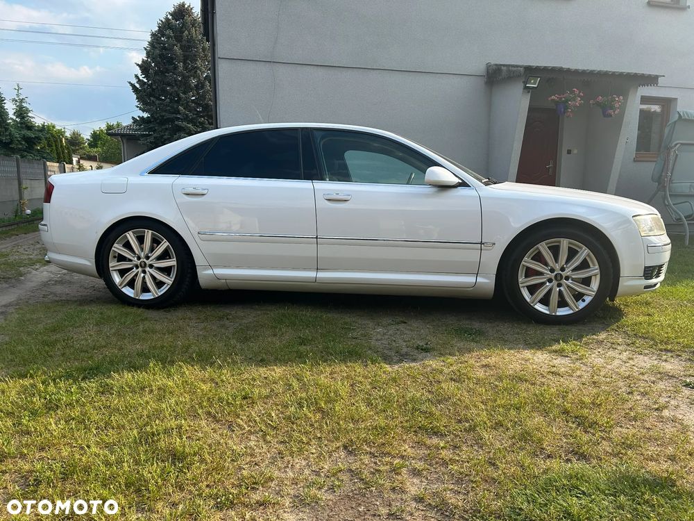 Audi A8 4.2 Quattro - 6