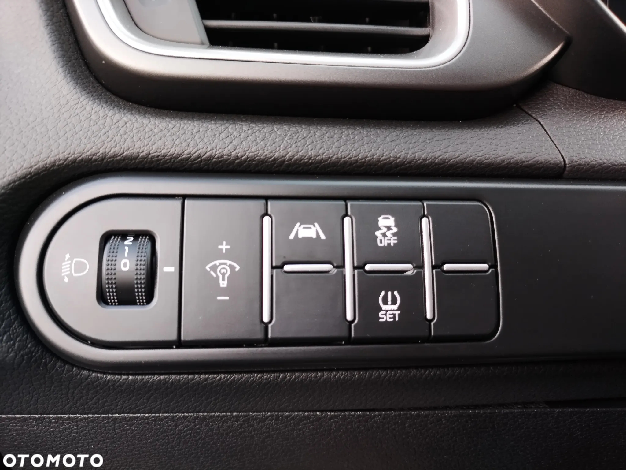 Kia XCeed 1.5 T-GDI M - 12