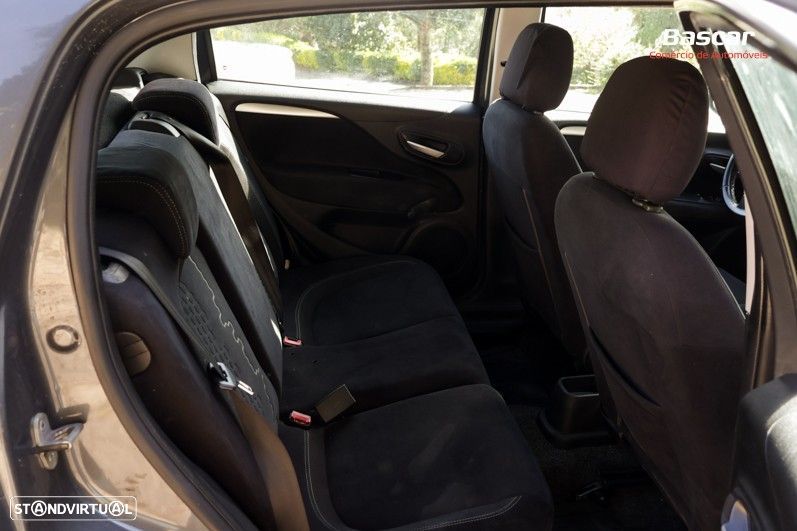 Fiat Punto 1.3 M-Jet Lounge S&S - 16