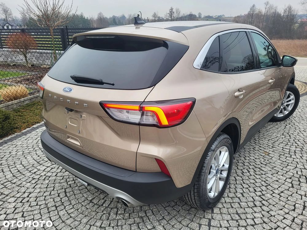Ford Kuga - 11