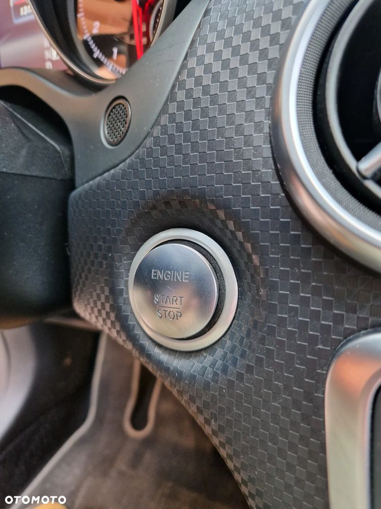 Mercedes-Benz Klasa A 200 7G-DCT - 22