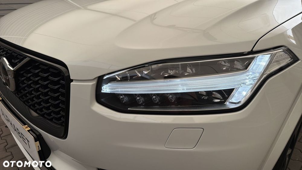 Volvo XC 90 T8 AWD Plug-In Hybrid R-Design 7os - 34
