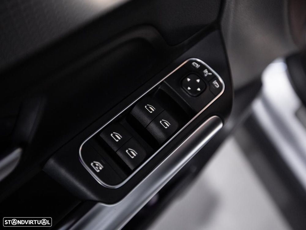 Mercedes-Benz EQA - 16
