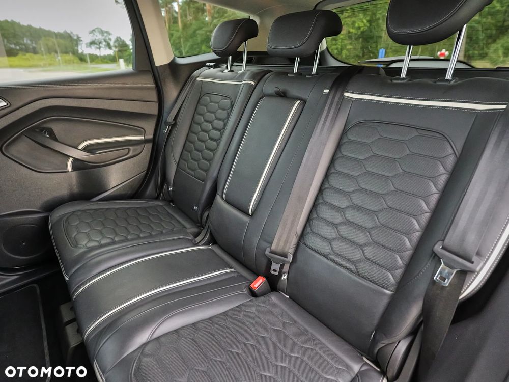 Ford Kuga 2.0 TDCi 4x4 Vignale - 28