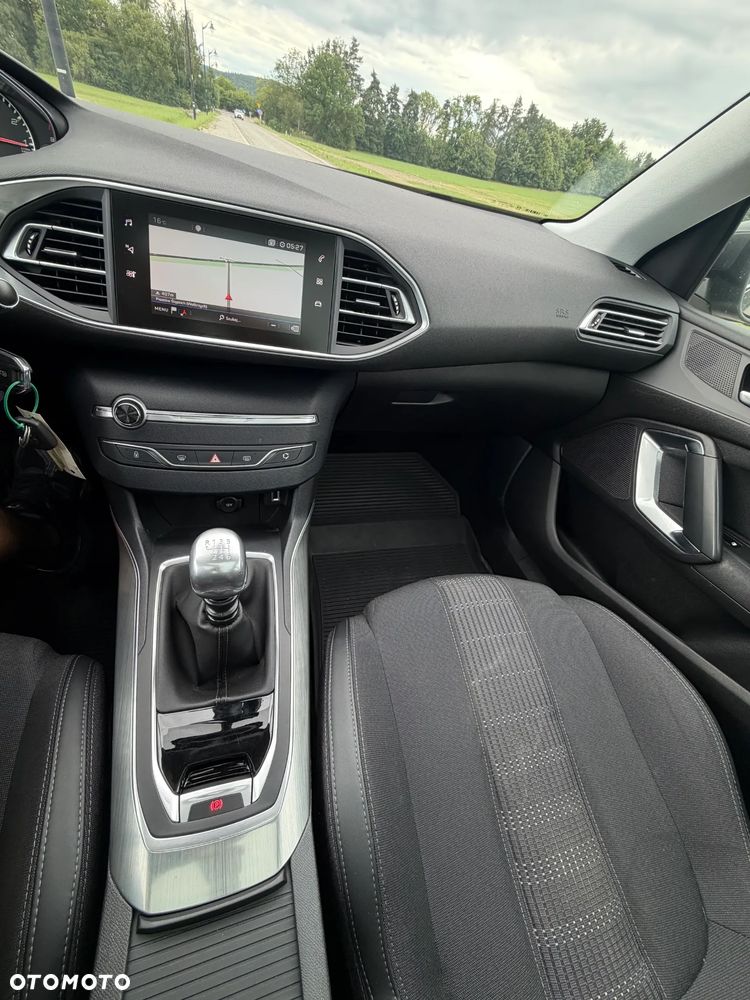 Peugeot 308 PureTech 130 GPF Stop & Start Tech Edition - 25