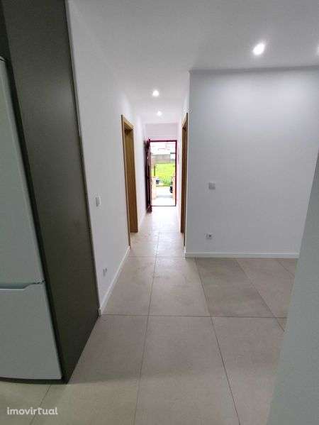 Moradia T2 Com Quintal - Totalmente Remodelada - Jardim de Cima - Grande imagem: 2/10