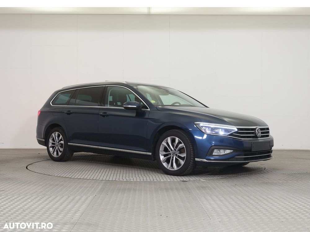 Volkswagen Passat - 2