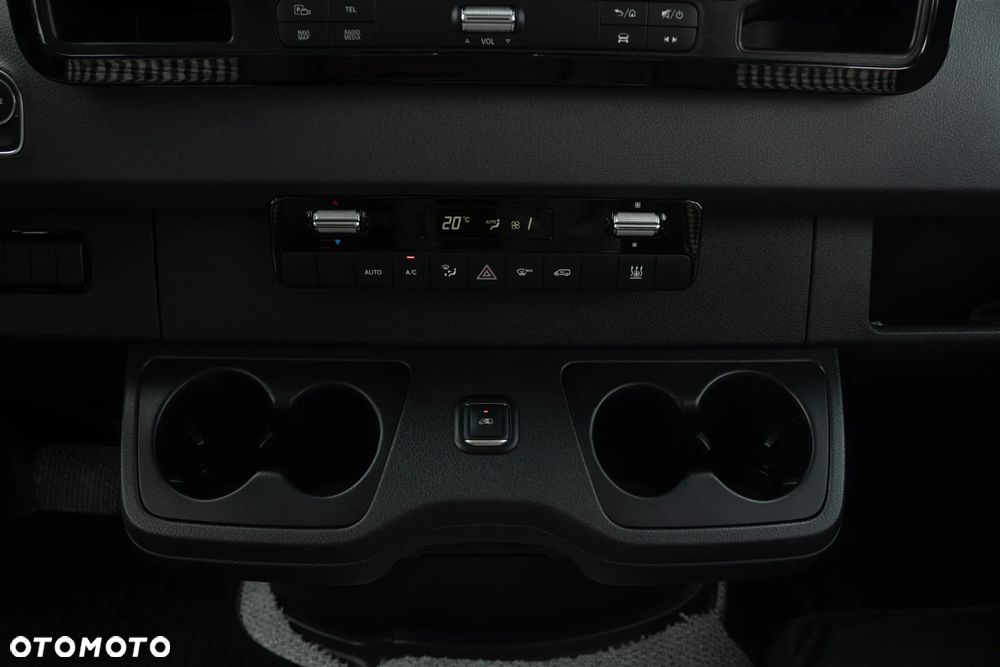 Mercedes-Benz Sprinter - 19