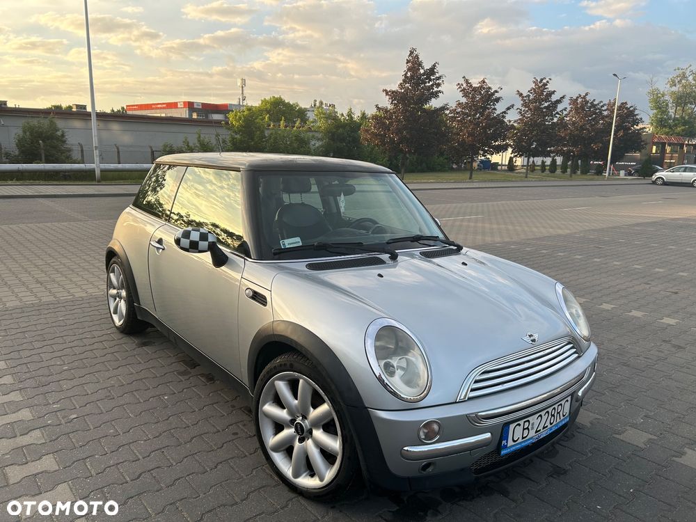 MINI Cooper Standard - 1