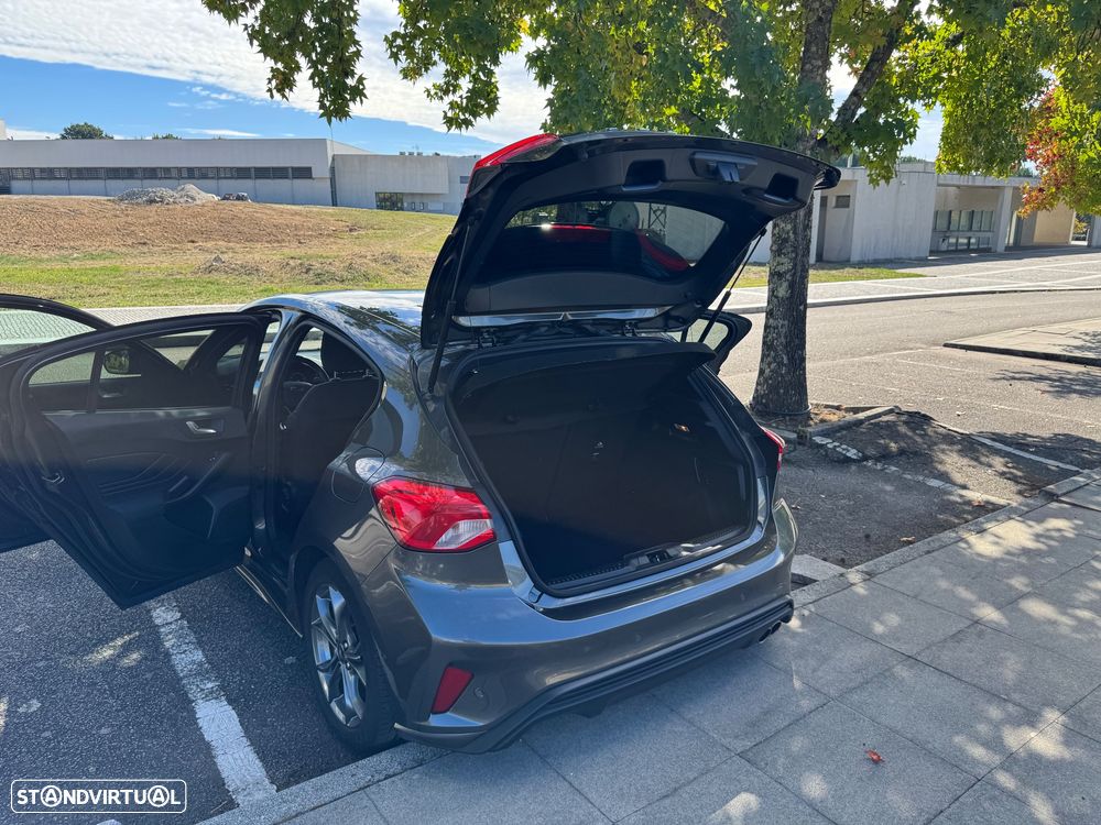 Ford Focus - 37