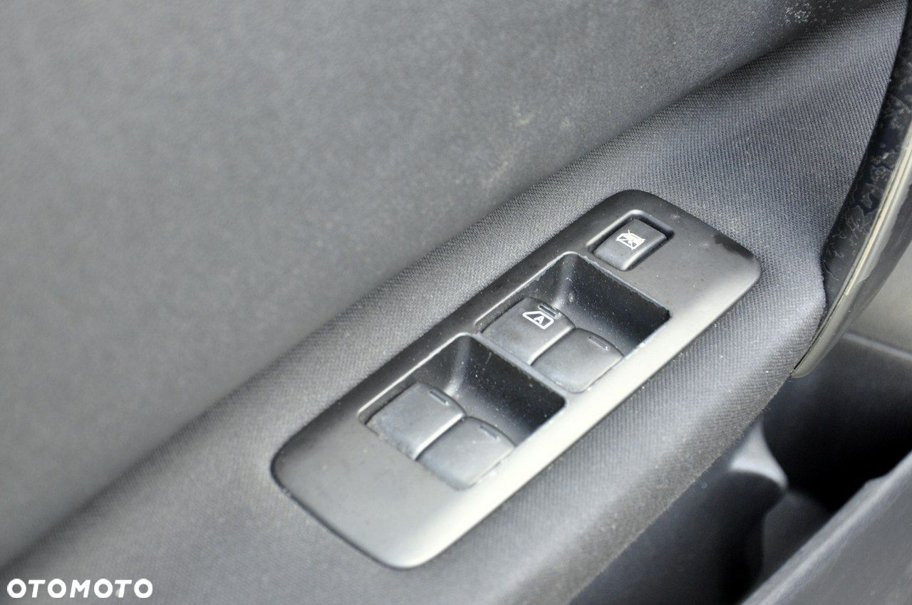 Nissan Qashqai 1.6 visia - 14