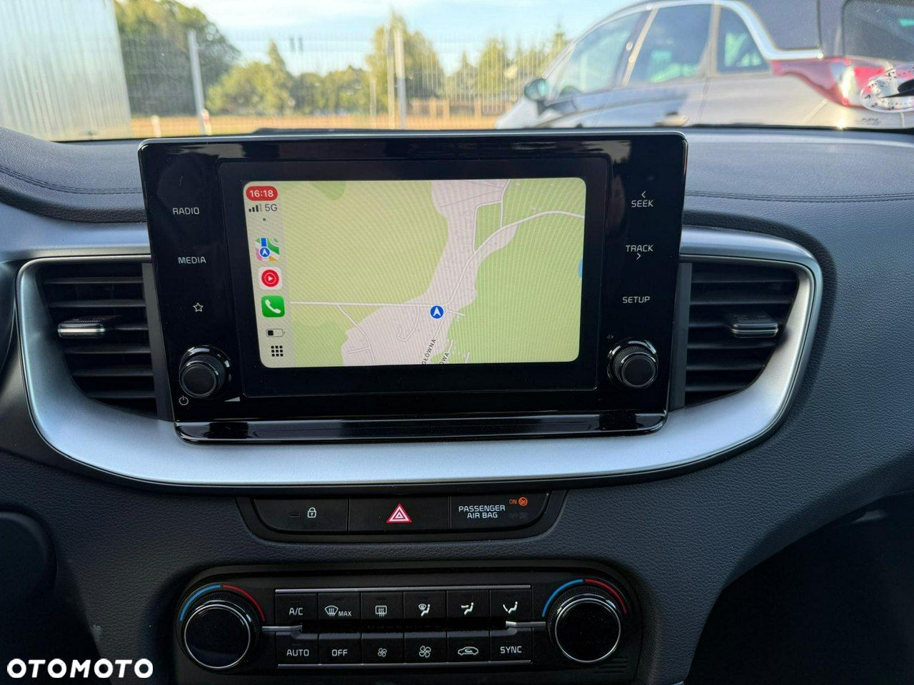 Kia Ceed - 8