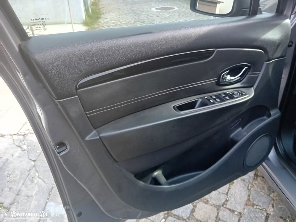 Renault Grand Scénic 1.5 dCi Bose Edition SS - 15