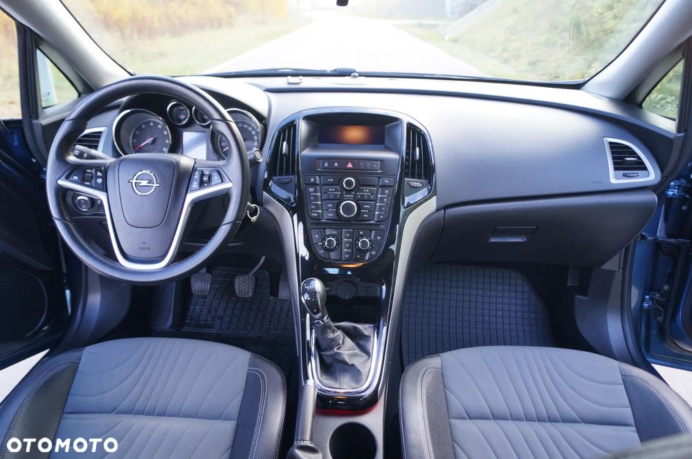 Opel Astra IV 1.4 T Executive EU6 - 28