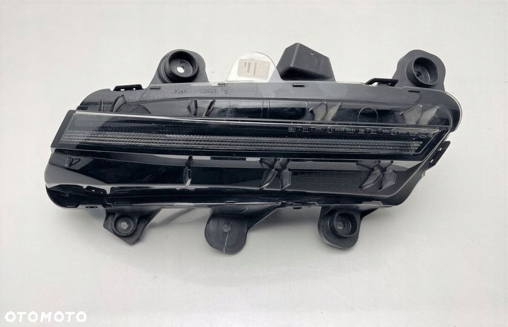 ŚWIATŁO DO JAZDY DZIENNEJ DRL HALOGEN PRAWY PEUGEOT 3008 II 5008 II - 1