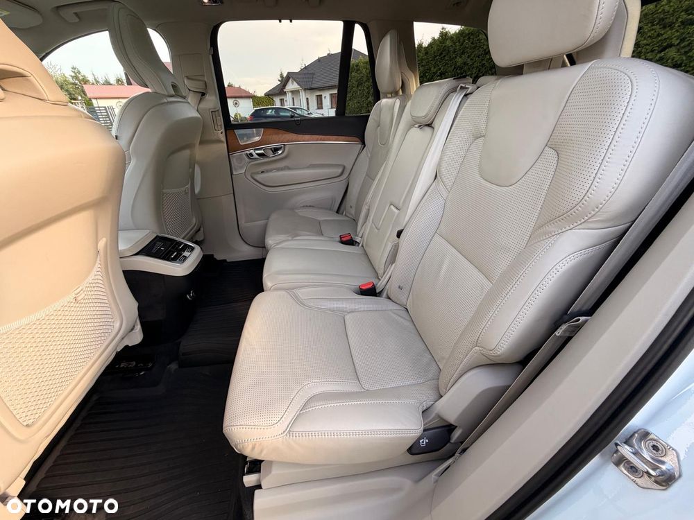 Volvo XC 90 D5 SCR AWD Inscription 7os - 18