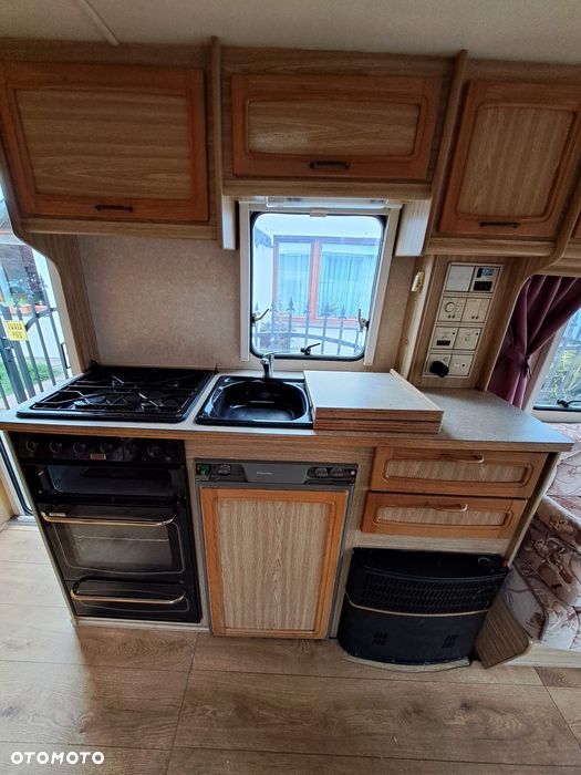 Elddis TYPHOON - 4