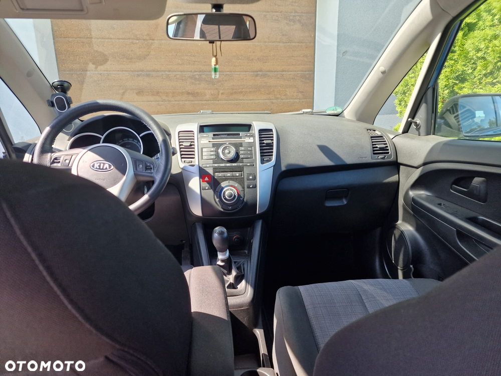 Kia Venga - 9