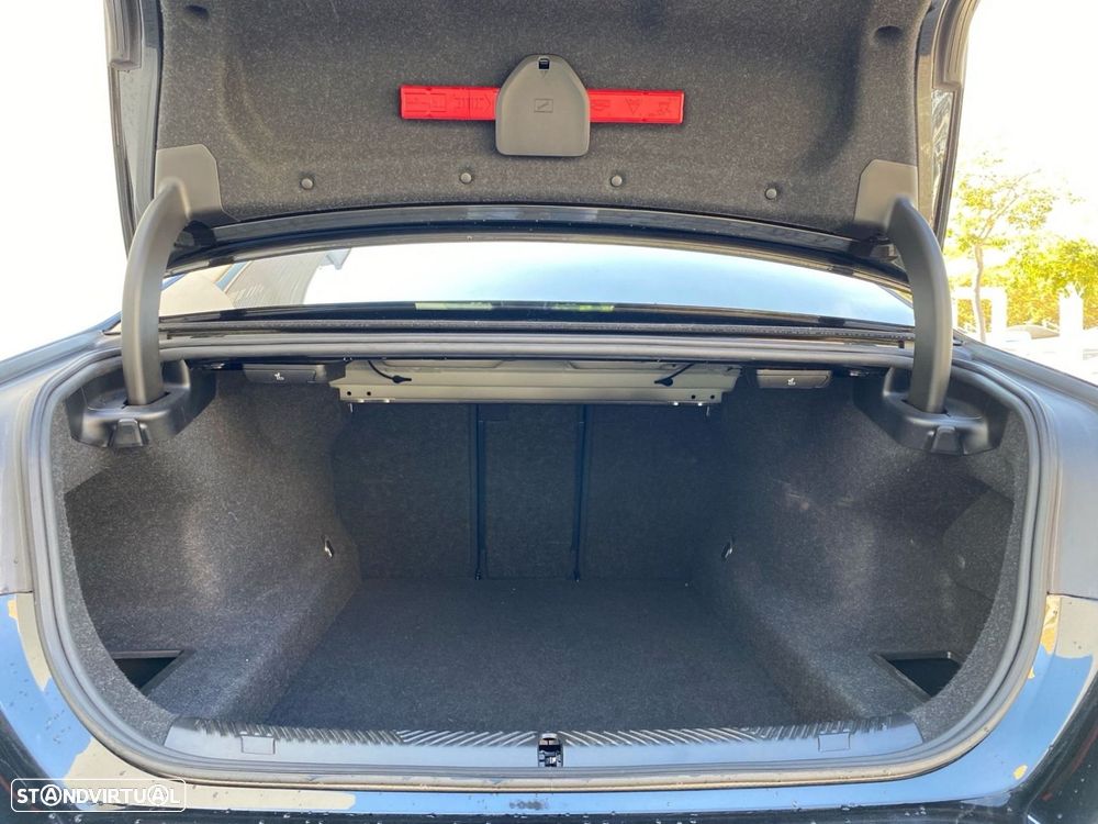 BMW 520 d Pack Desportivo M - 19