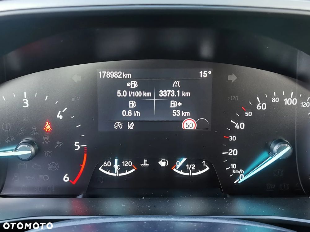 Ford Focus 1.5 EcoBlue Start-Stopp-System TITANIUM STYLE - 16