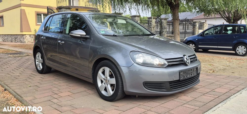 Volkswagen Golf - 2