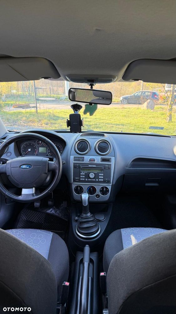 Ford Fiesta - 14