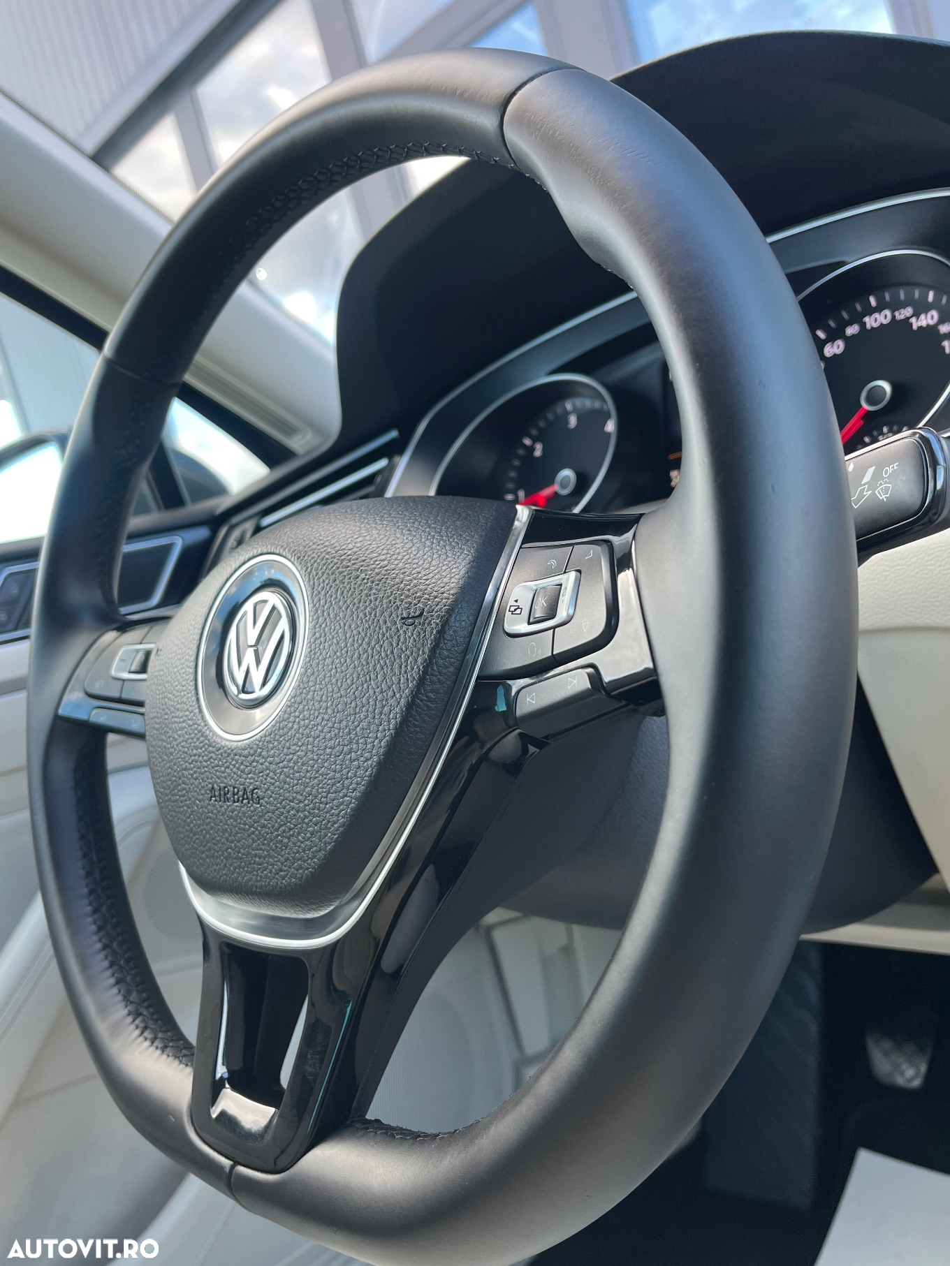 Volkswagen Passat 1.6 TDI (BlueMotion Technology) Comfortline - 30