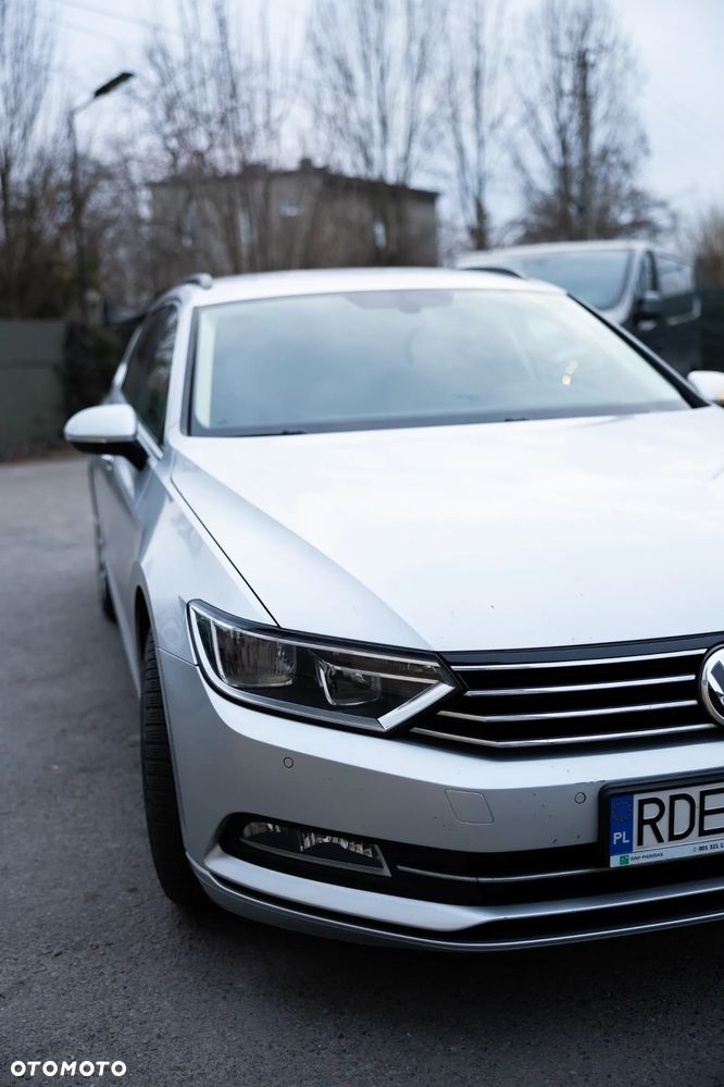 Volkswagen Passat - 2
