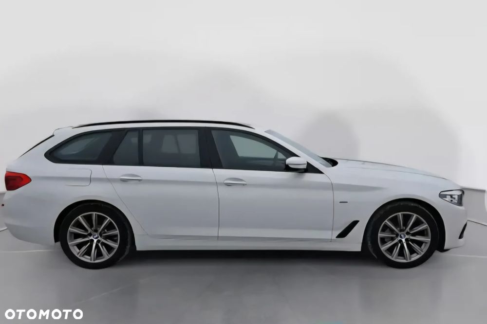 BMW Seria 5 525d Sport Line sport - 10
