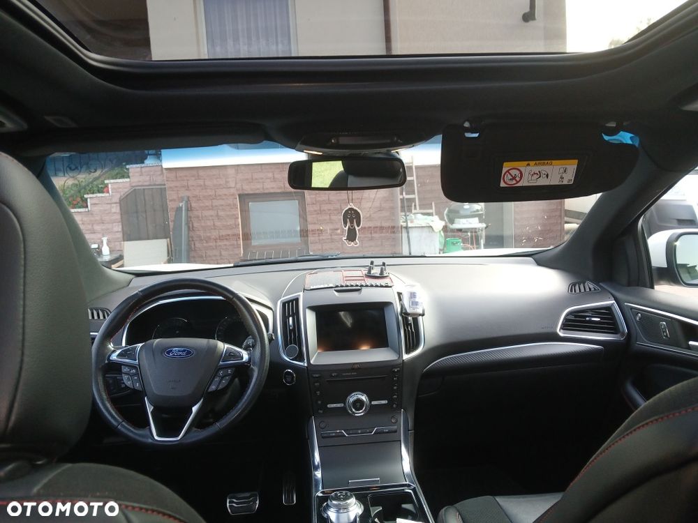 Ford Edge - 8