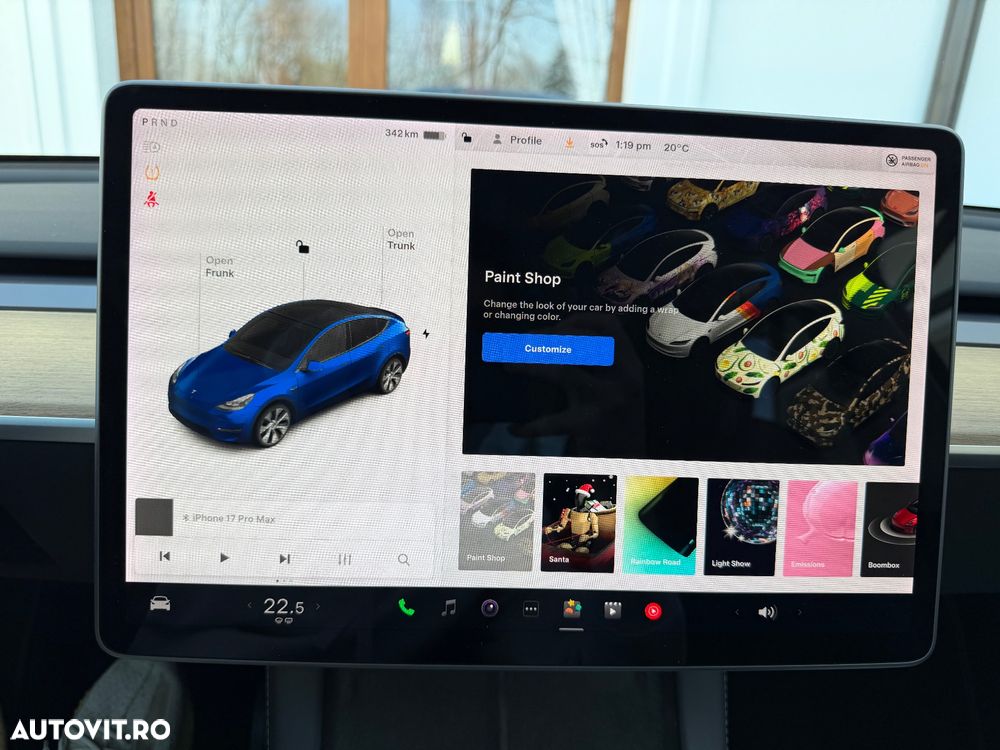 Tesla Model Y - 36