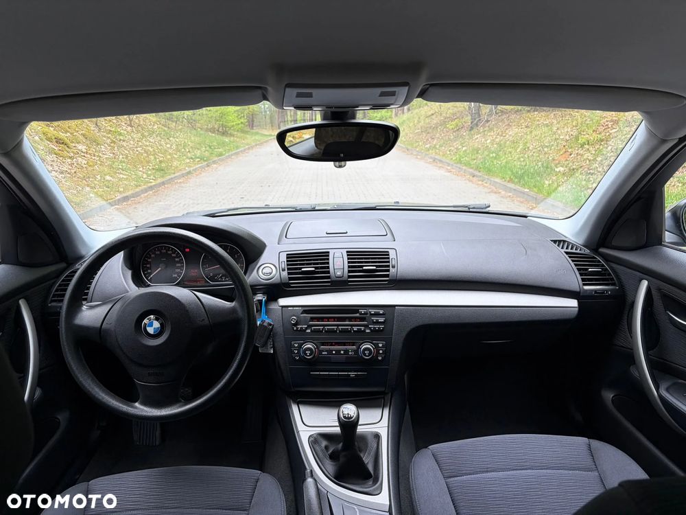 BMW Seria 1 116i - 17