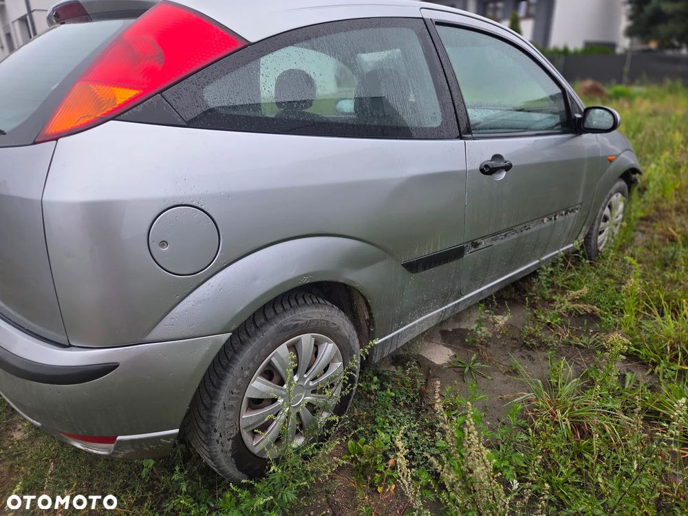 Ford Focus 1.6 16V Trend - 6