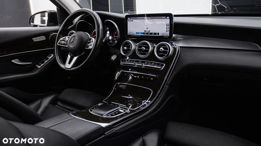 Mercedes-Benz GLC 200 - 18