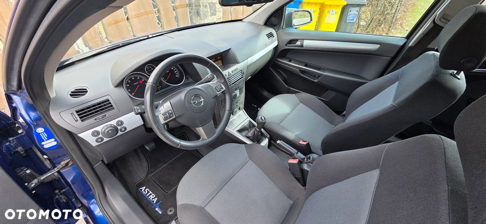 Opel Astra 1.8 Innovation - 35
